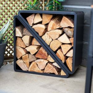 La Hacienda Madeira Log Store 