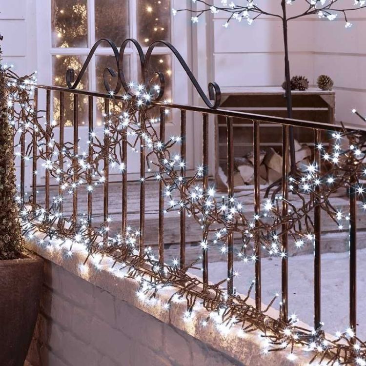 Blitzen Cluster Lights -  720 LEDs - Cool White - 10.4m